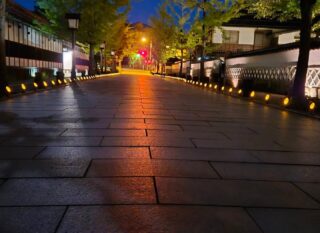 殿町通り・本町通りに竹灯籠がならびます。夏の津和野の夜をお楽しみください🌙

期間 : 2026.8/8(土)～8/16(日)
場所 : 本町通り・殿町通り

※津和野町の観光情報は観光協会公式ホームページ等でご確認ください。(@tsuwano_kanko_tourism)
☝️プロフィールURLをタップしてチェック！

#竹灯籠#津和野#tsuwano#日本遺産#観光協会
島根県益田市山口市萩市萩旅ドライブデート山陰美肌県しまね津和野駅やまぐち号d51山口線小京都津和野体験ゆーな津和野町観光協会公式ホームページ、Facebook、X(旧Twitter)、YouTubeチャンネルもチェック！