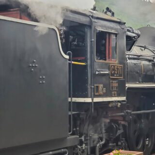6年ぶりに復活するC57「貴婦人」。
10月3日(土)の運行開始に向け試運転が行われています🚂

#SLやまぐち号
#津和野
#やまぐちDC